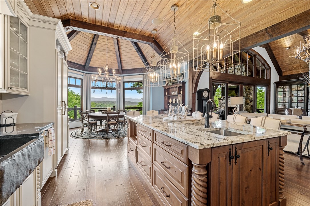 194 Cool Water Way Sunset, SC 29685 - Photo 11 of 46