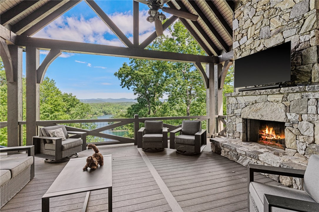 194 Cool Water Way Sunset, SC 29685 - Photo 13 of 46