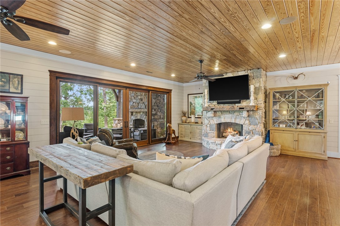 194 Cool Water Way Sunset, SC 29685 - Photo 27 of 46