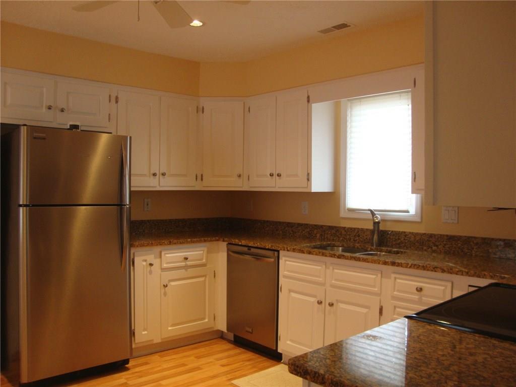 5216 Greenwillow Road, Unit 128 Indianapolis, IN 46226 - Photo 8 of 20 Gallery Image 8