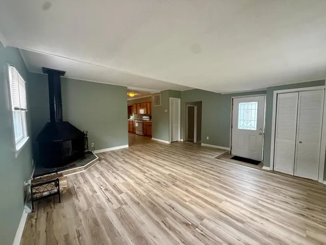 $2,400 | 15136 South James Street, Plainfield, IL 60544