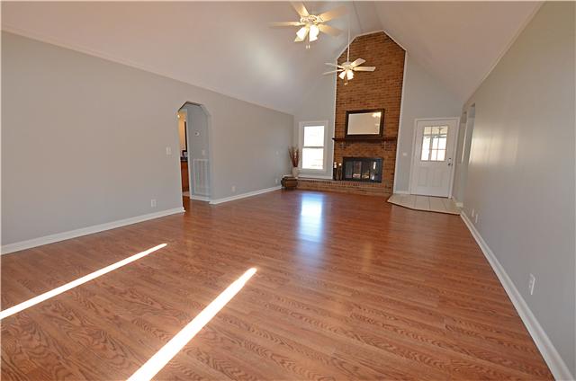 4032 Old South Road Murfreesboro, TN 37128 - Photo 4 of 15 Gallery Image 4