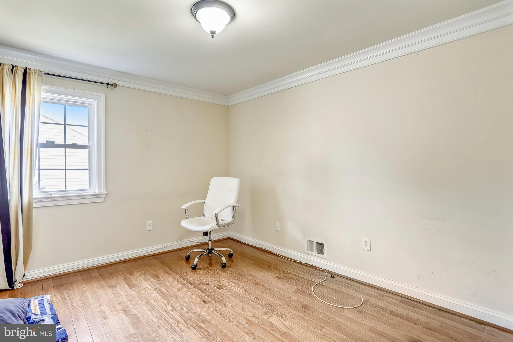 10145 Colebrook Avenue Potomac, MD 20854 - Photo 16 of 30 a room with a window