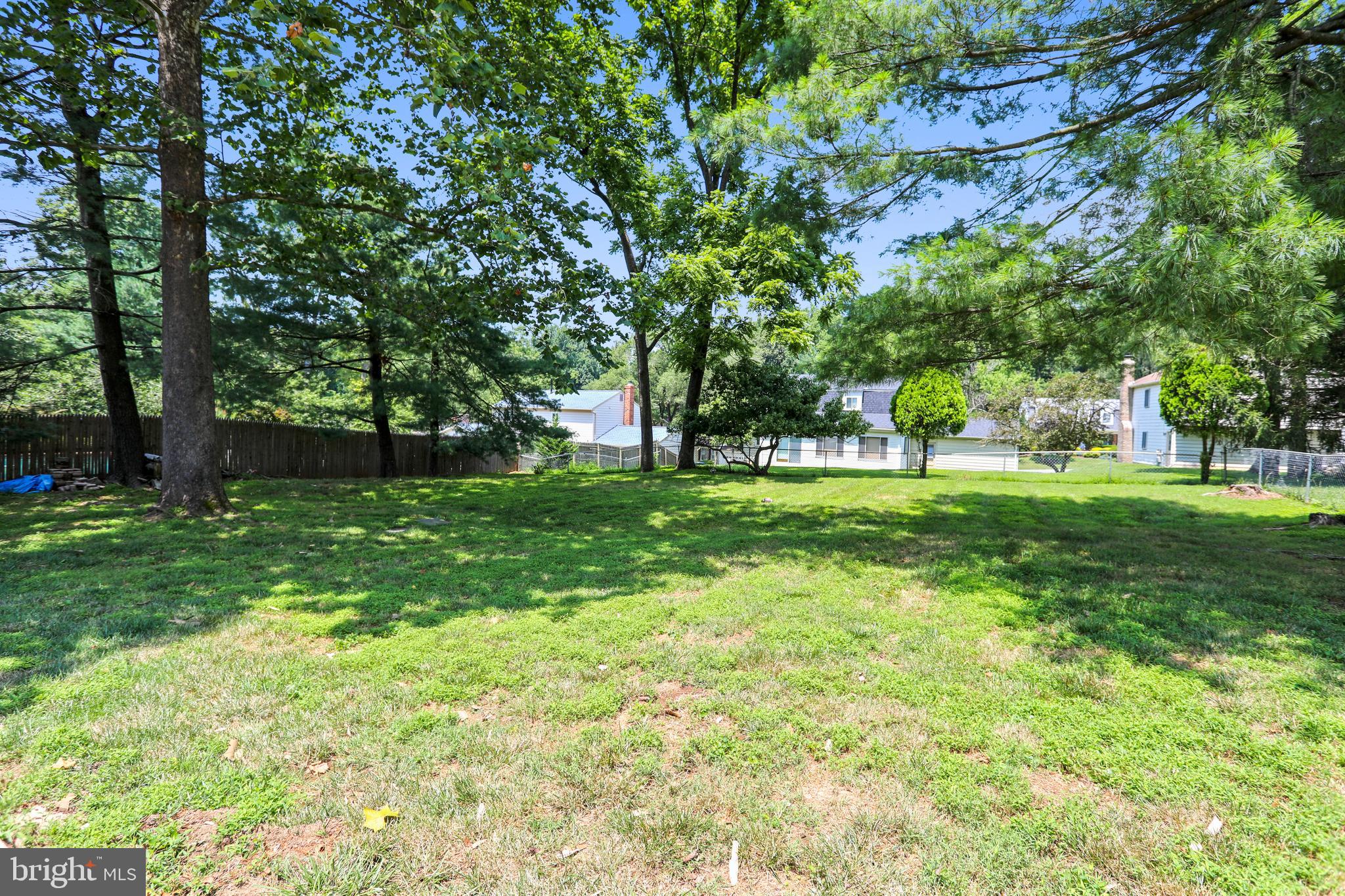 10145 Colebrook Avenue Potomac, MD 20854 - Photo 30 of 30 a view of green field with trees
