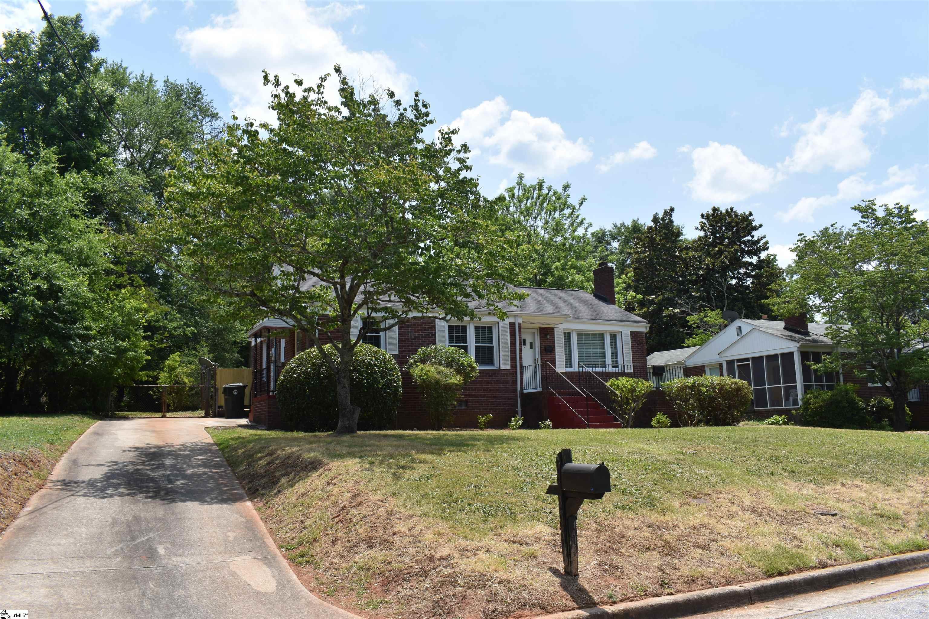 306 Ridgecrest Drive, Unit 306 Greenville, SC 29609 - Photo 1 of 27 Primary