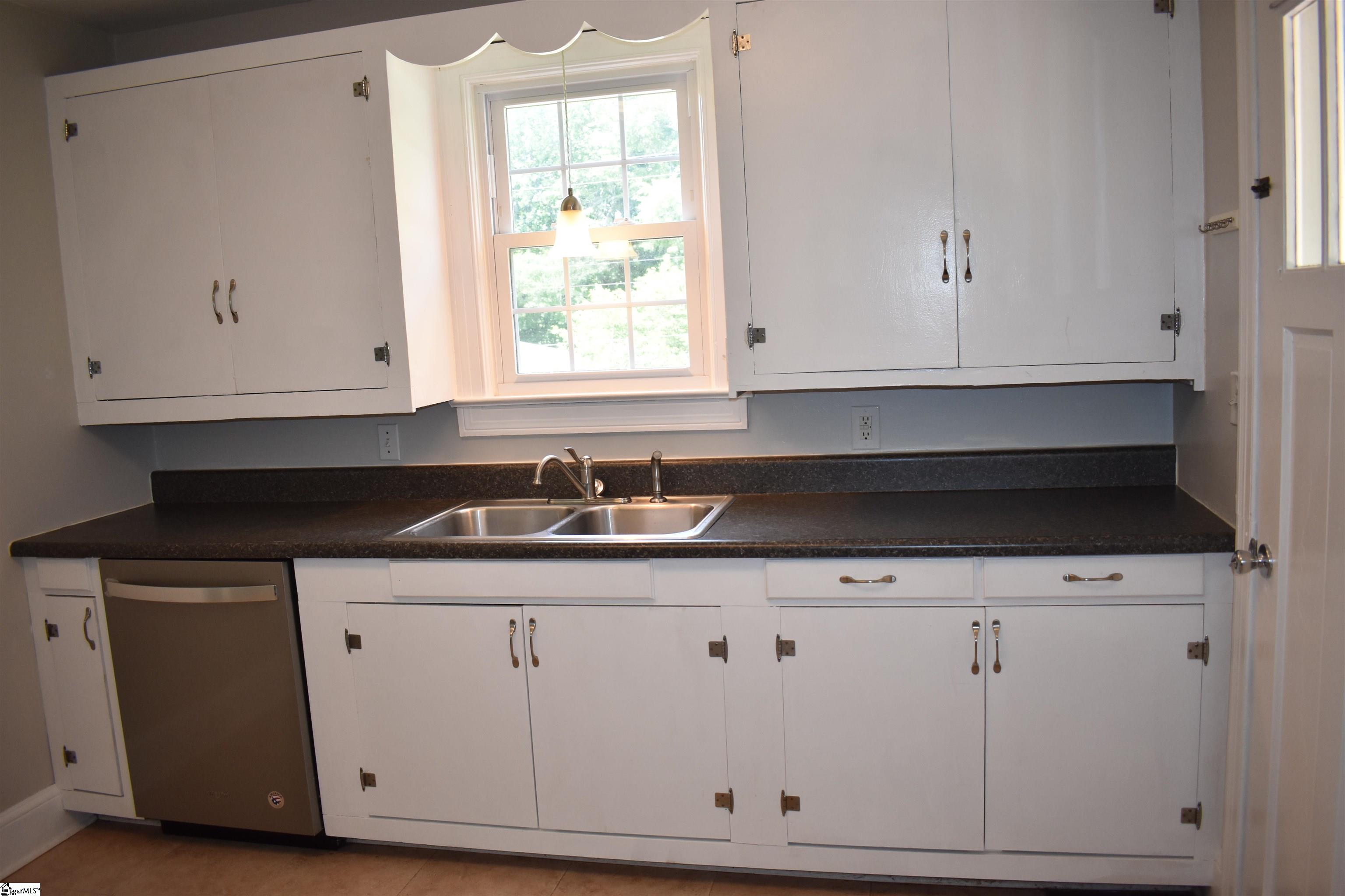 306 Ridgecrest Drive, Unit 306 Greenville, SC 29609 - Photo 3 of 27
