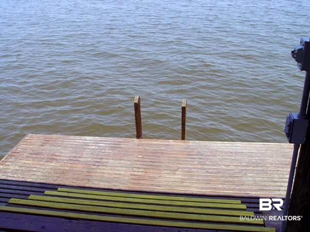 710 South Mobile Street, Unit 23 Fairhope, AL 36532 - Photo 41 of 42 Swimming deck