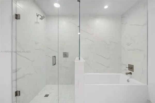 $4,350 | 101 Diplomat Parkway, Unit 1409, Hallandale Beach, FL 33009