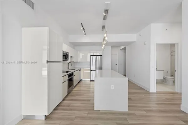 $4,350 | 101 Diplomat Parkway, Unit 1409, Hallandale Beach, FL 33009