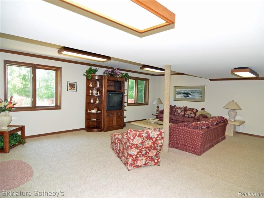 4556 Gallagher Road Rochester, MI 48306 - Photo 22 of 25 4556 Gallagher Basmt1.jpg