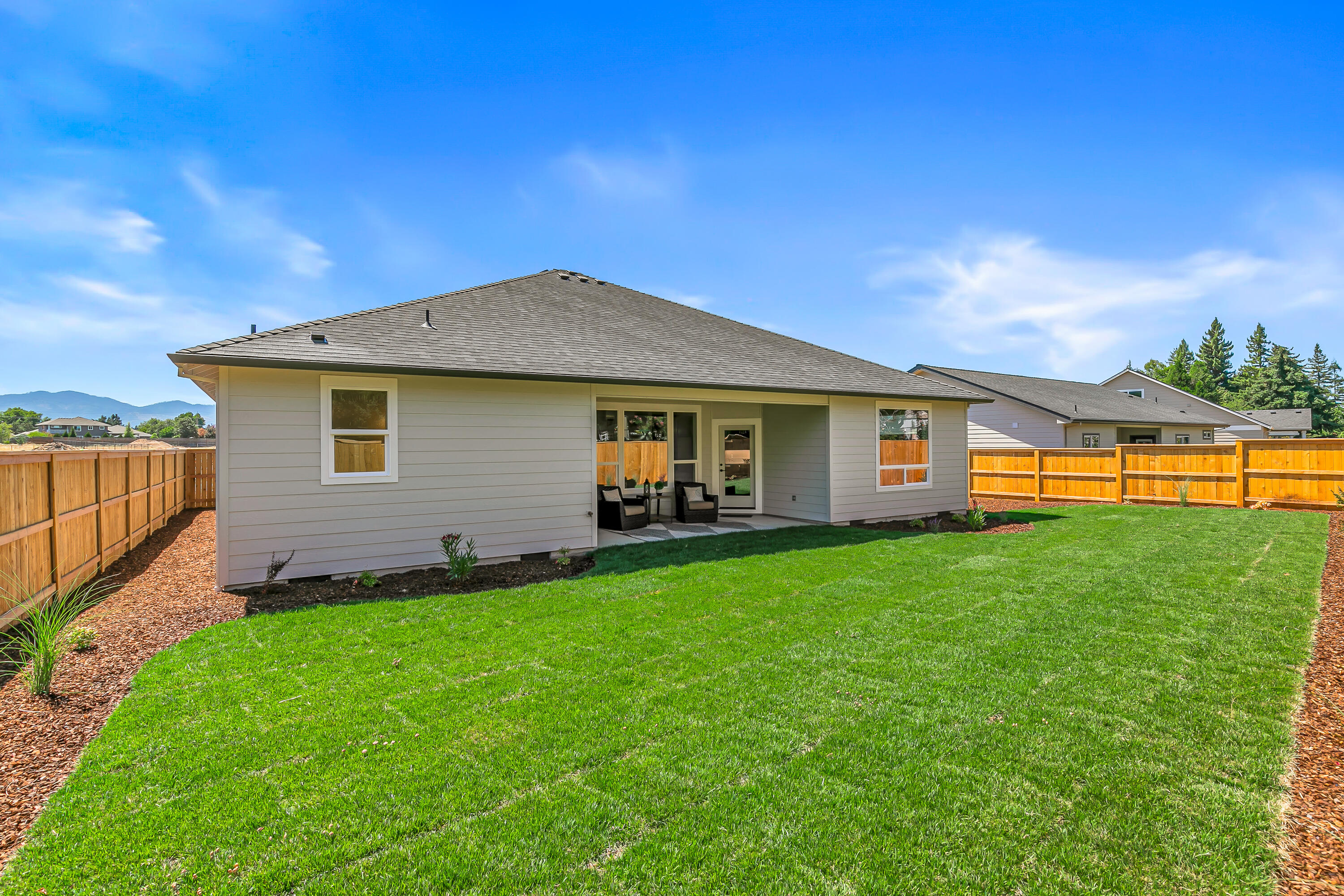 2785 Roberts Road Medford, OR 97504 - Photo 25 of 34 9R9A1074