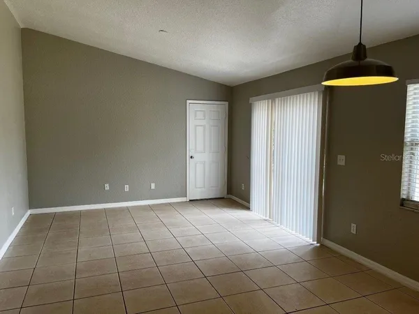 $1,700 | 354 Pearlwood Street, Orlando, FL 32811