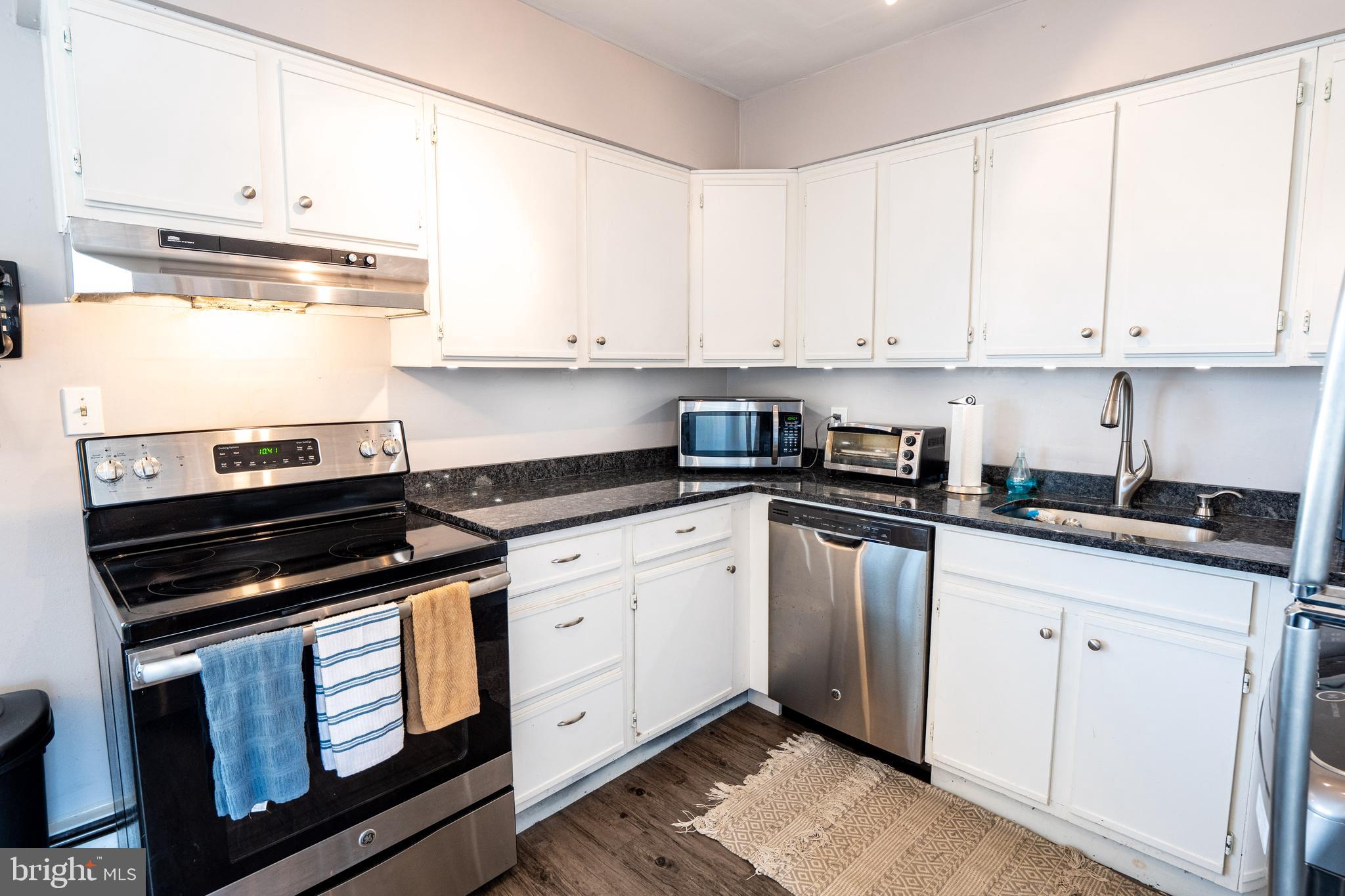 35 Cameo Road Levittown, PA 19057 - Photo 7 of 26 Gallery Image 7