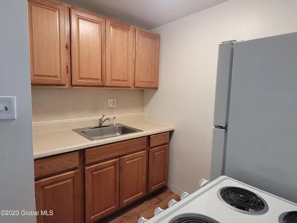 $1,100 | 147 Eagle Street, Unit 3, Albany, NY 12202