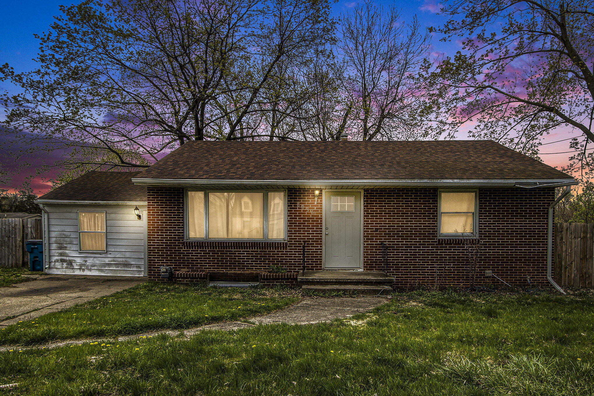 2036 Gull Road Kalamazoo, MI 49048 - Photo 1 of 16 001_file_640