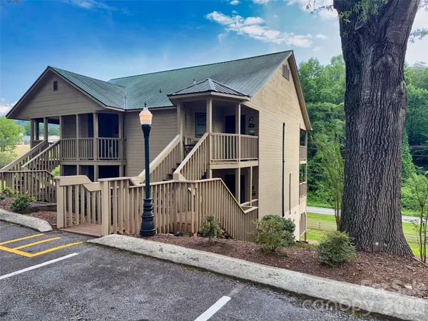 $105,000 | 160 Whitney Boulevard, Unit 3, Lake Lure, NC 28746