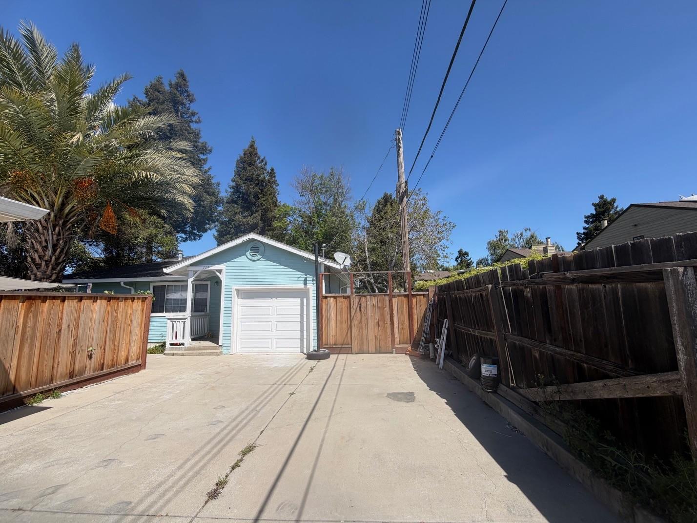 715 Schafer Road Hayward, CA 94544 - Photo 3 of 15