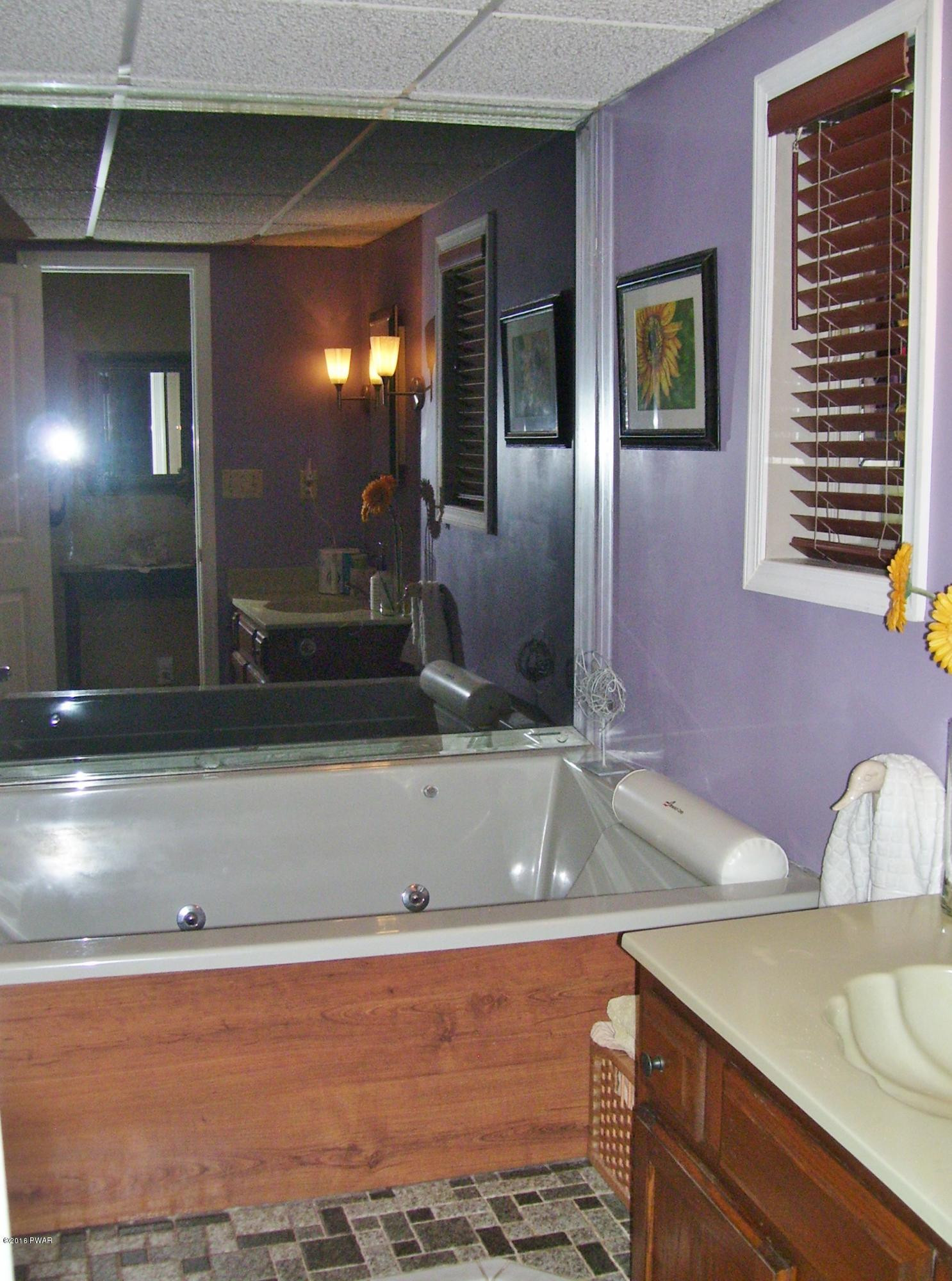 261 Oak Hill Road Hawley, PA 18428 - Photo 55 of 92 Master Bathroom