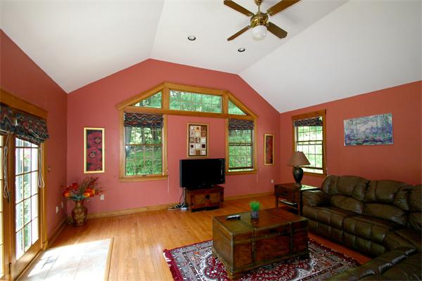 21 Old Farm Road Wayland, MA 01778 - Photo 4 of 24 Gallery Image 4