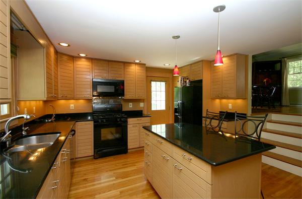 21 Old Farm Road Wayland, MA 01778 - Photo 6 of 24 Gallery Image 6