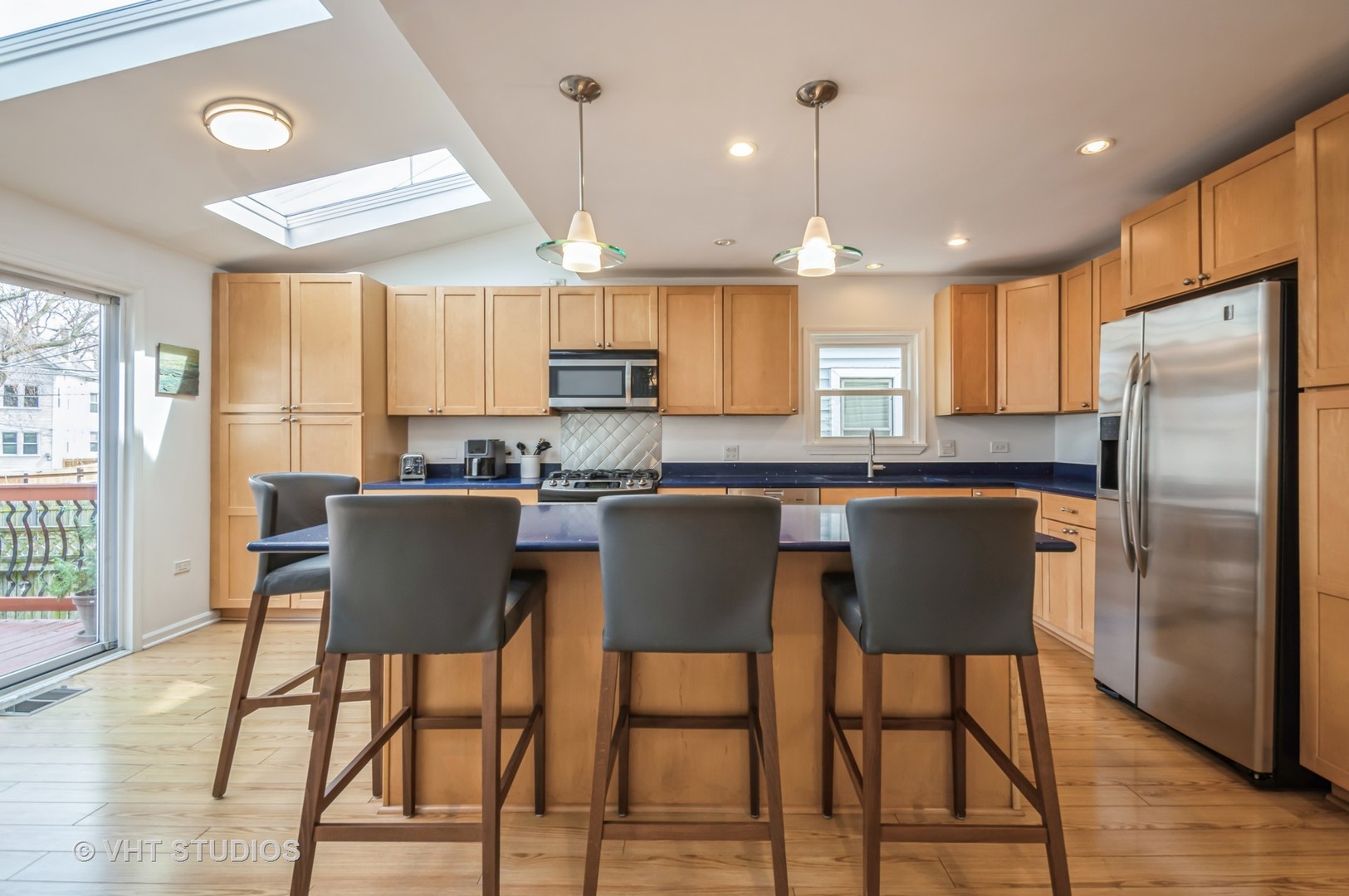 6035 North Ridge Avenue Chicago, IL 60660 - Photo 6 of 21 Gallery Image 6