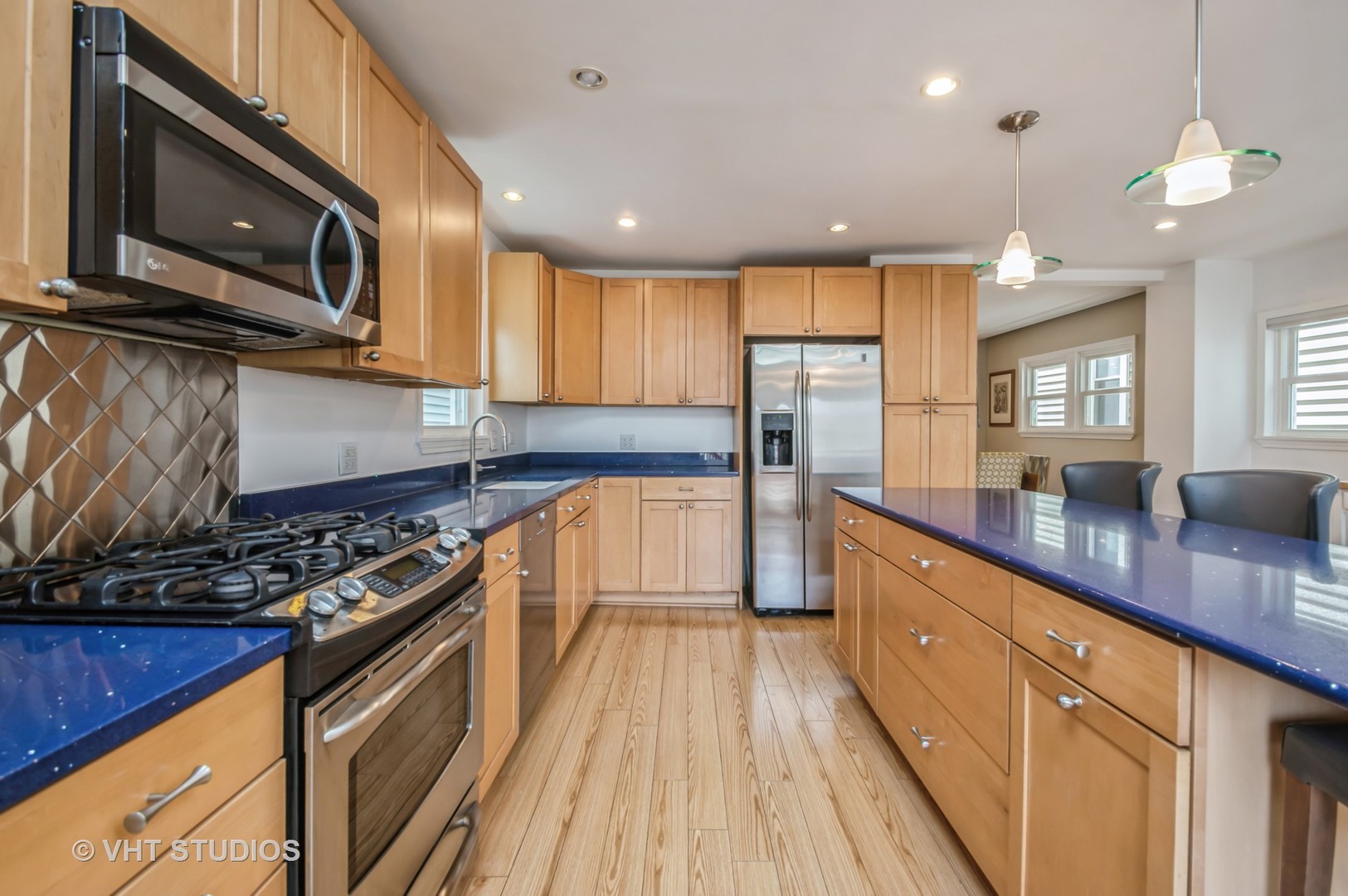 6035 North Ridge Avenue Chicago, IL 60660 - Photo 8 of 21 Gallery Image 8