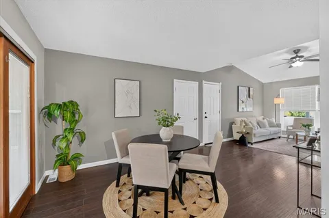$369,900 | 10915 Ridge Forest Drive, St. Louis, MO 63123