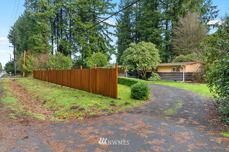 4946 Wiggins Road Southeast Olympia, WA 98501 - Photo 4 of 26 Gallery Image 4