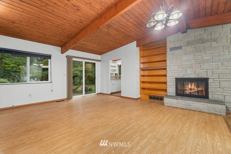 4946 Wiggins Road Southeast Olympia, WA 98501 - Photo 6 of 26 Gallery Image 6