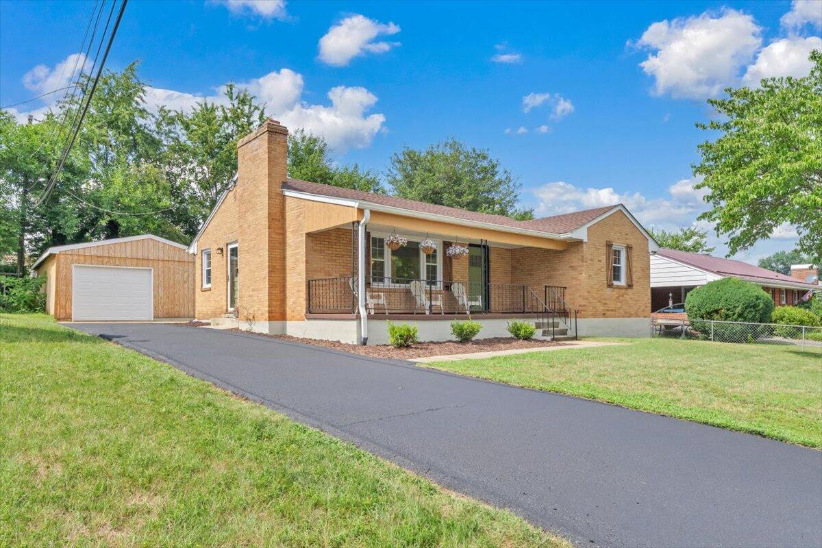 3308 Frontier Road Northwest Roanoke, VA 24012 - Photo 2 of 37 02-MIB01247-R5