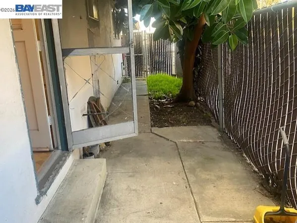 $2,395 | 37235 Cedar Boulevard, Unit D, Newark, CA 94560