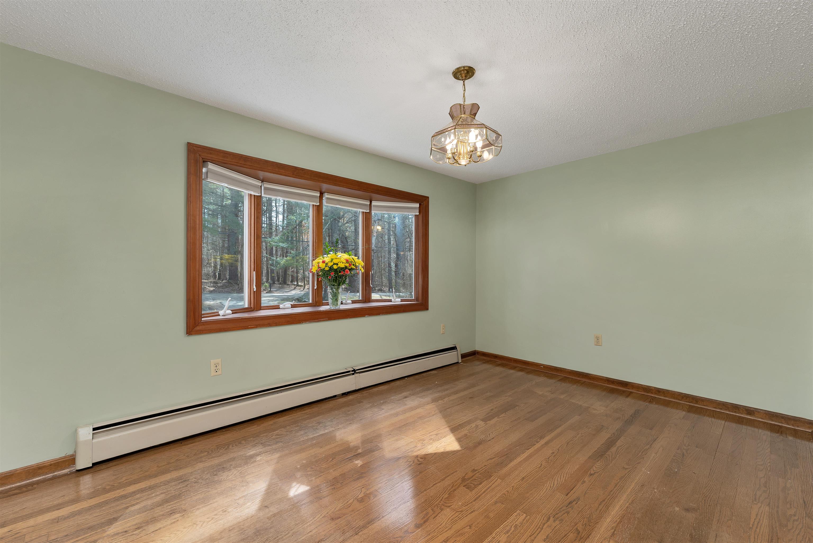 4 Schoolhouse Road Amherst, NH 03031 - Photo 16 of 59