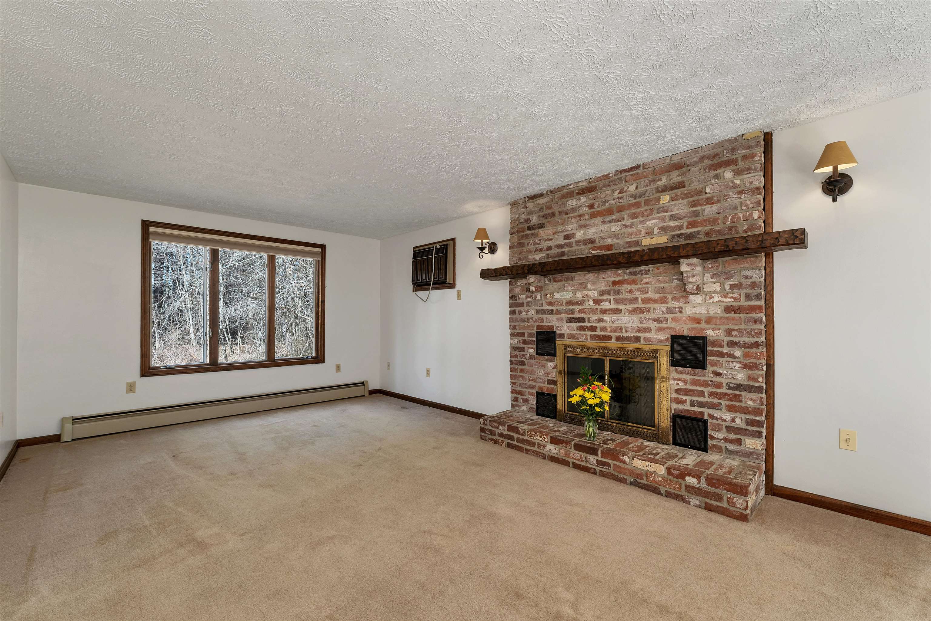 4 Schoolhouse Road Amherst, NH 03031 - Photo 20 of 59