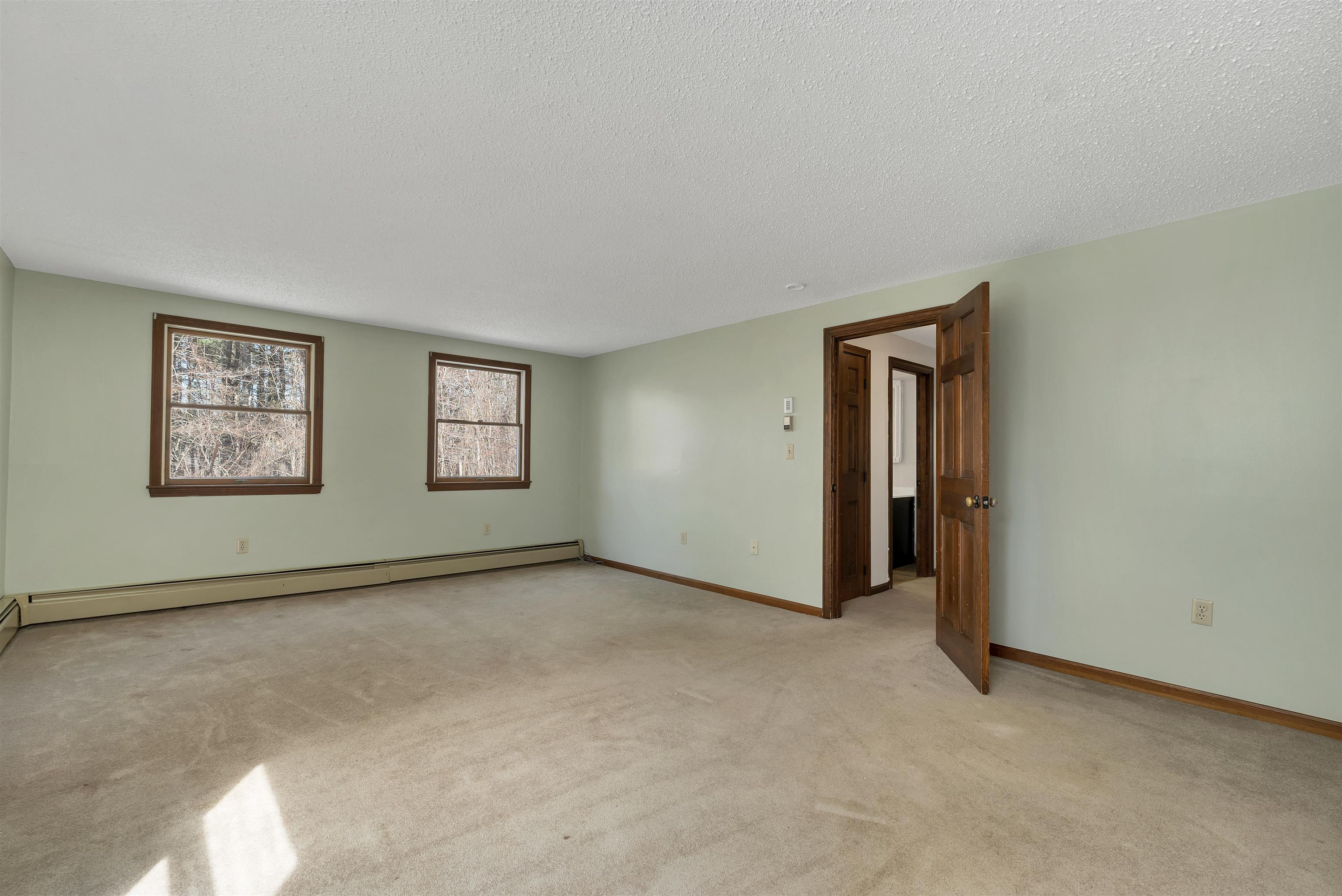 4 Schoolhouse Road Amherst, NH 03031 - Photo 29 of 59