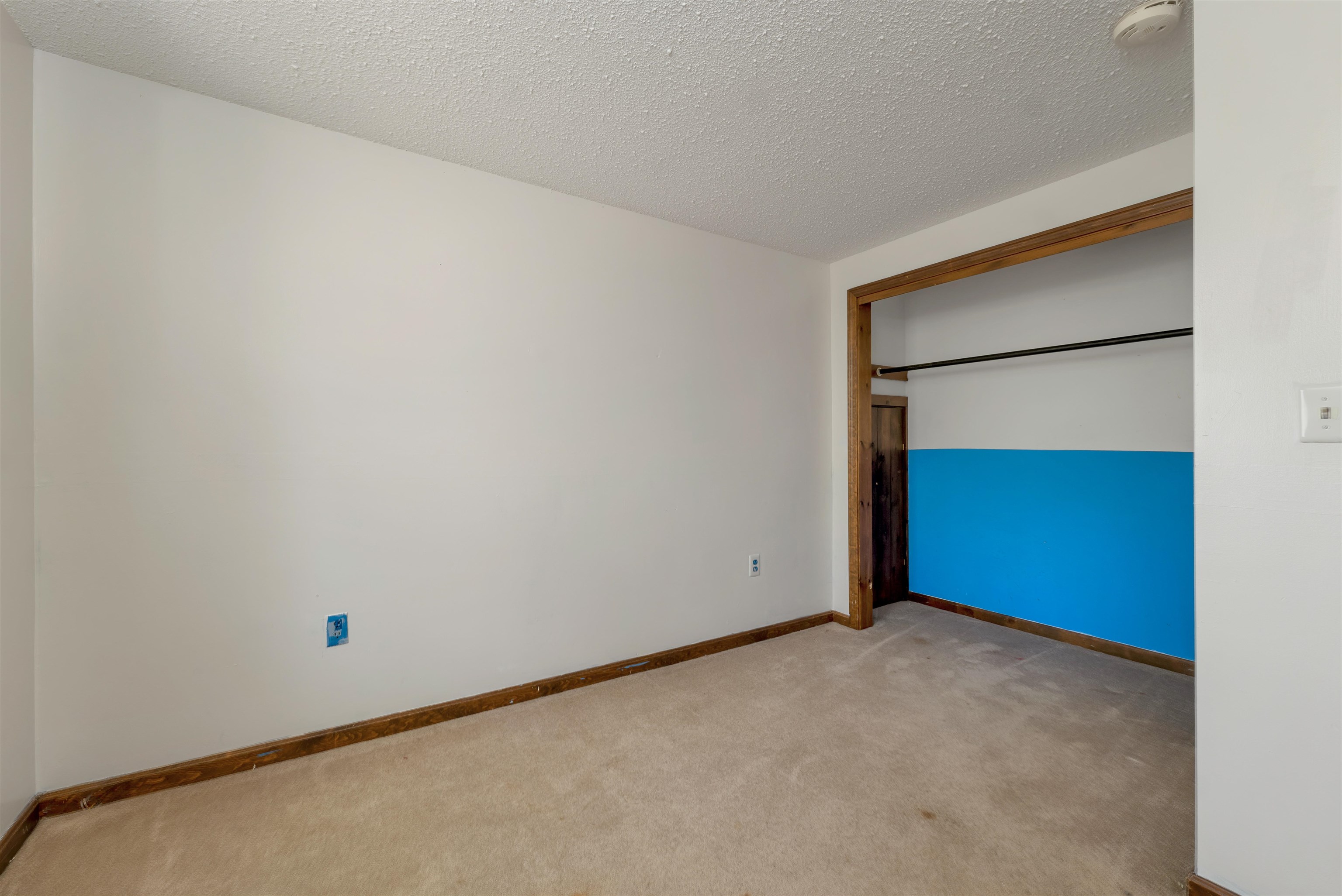 4 Schoolhouse Road Amherst, NH 03031 - Photo 36 of 59