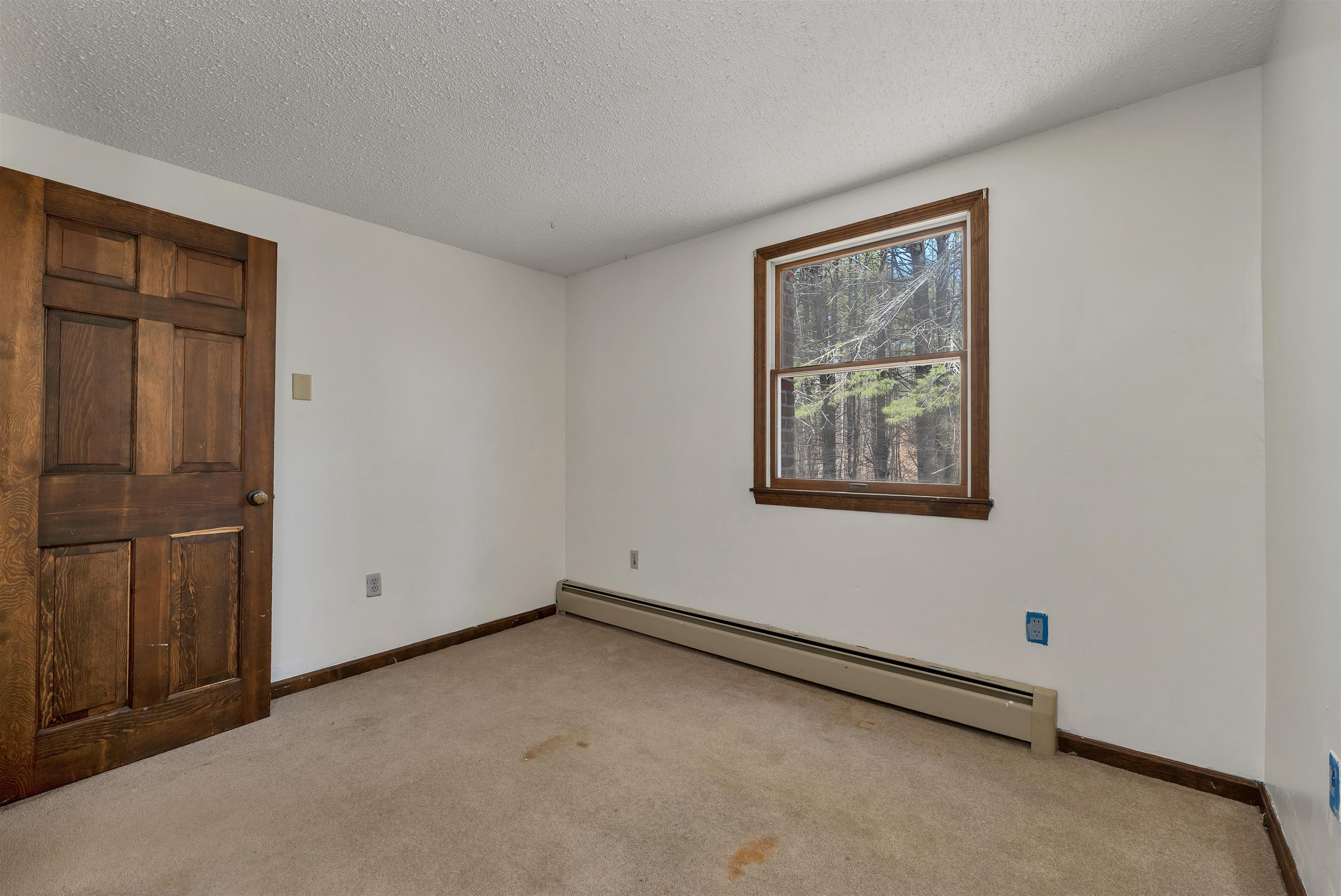 4 Schoolhouse Road Amherst, NH 03031 - Photo 37 of 59