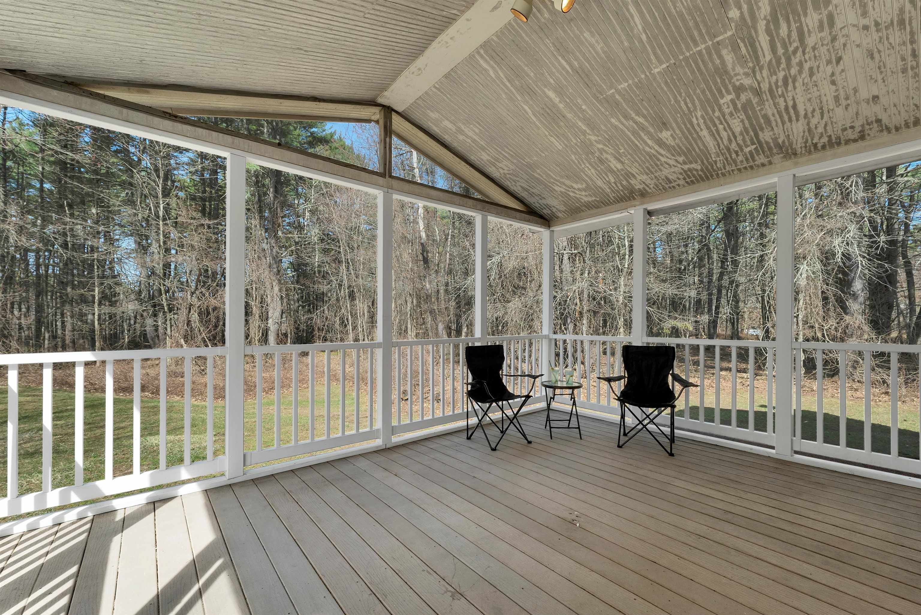 4 Schoolhouse Road Amherst, NH 03031 - Photo 9 of 59