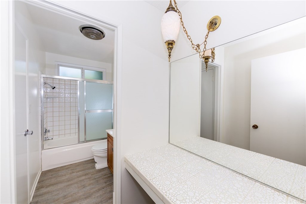 26827 Circle Of The Oaks Newhall, CA 91321 - Photo 10 of 18