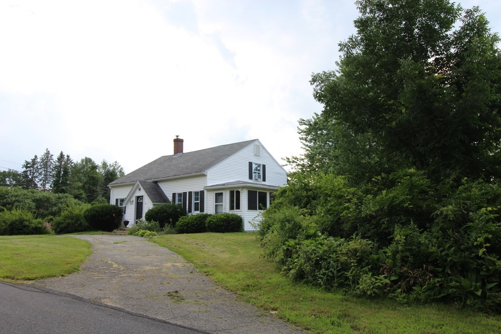 91 Davis Road Westminster, MA 01473 - Photo 6 of 37 a front view of a house with a yard