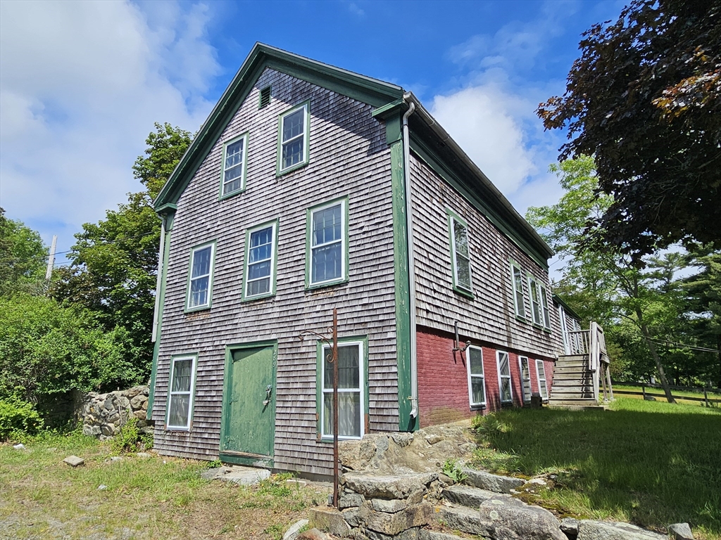289 North Avenue Rochester, MA 02770 - Photo 2 of 24