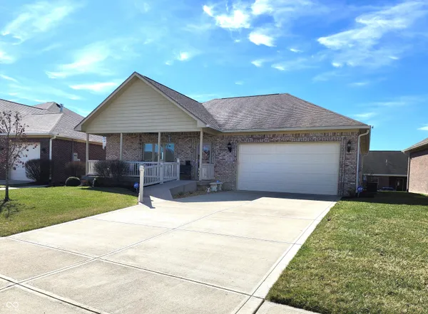 $349,900 | 5419 East Shae Lake Drive, Mooresville, IN 46158