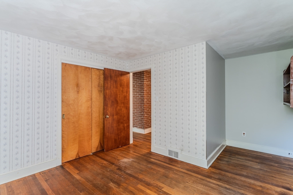 34 Brookside Avenue Greenfield, MA 01301 - Photo 22 of 31