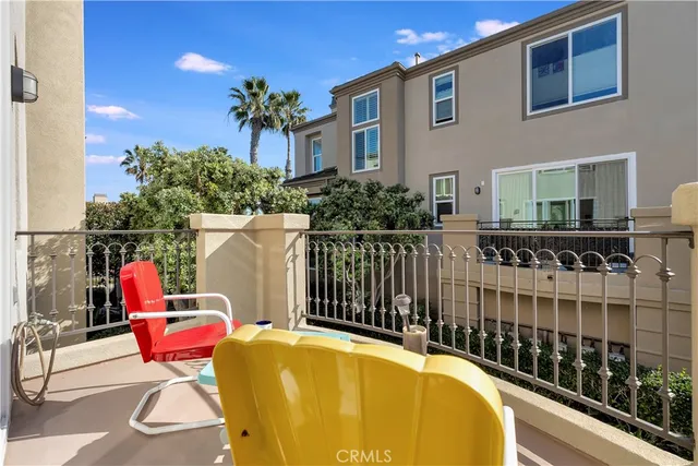 $1,450,000 | 19328 Surfwave Drive, Huntington Beach, CA 92648