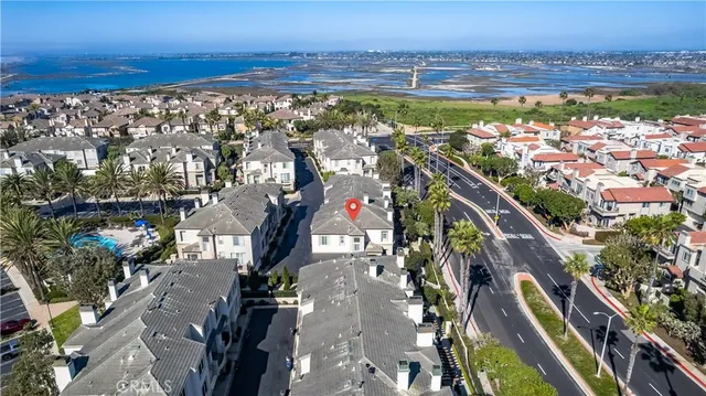 $1,450,000 | 19328 Surfwave Drive, Huntington Beach, CA 92648