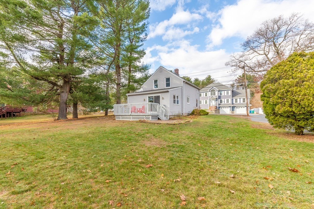 373 Andover Road Billerica, MA 01821 - Photo 22 of 23 a front view of a house with garden