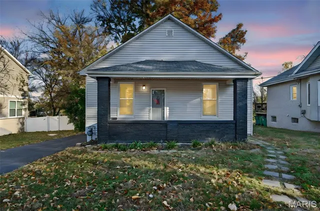 $228,000 | 123 West Thornton Avenue, Webster Groves, MO 63119