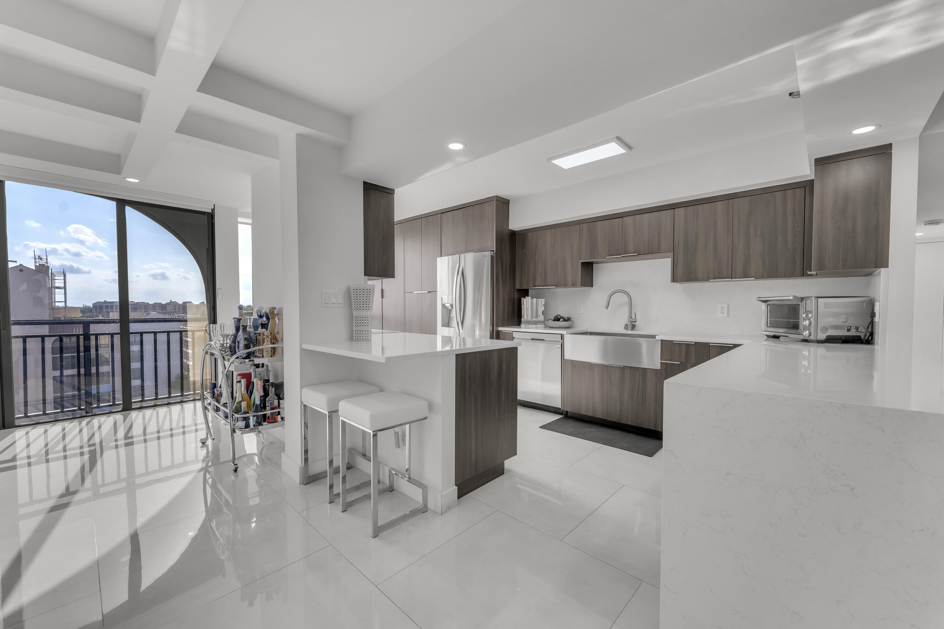 7178 Promenade Drive, Unit 801B Boca Raton, FL 33433 - Photo 2 of 46 kitchen