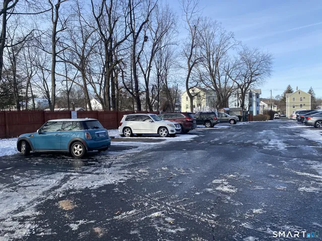 $1,850 | 421 Allen Street, Unit C6, New Britain, CT 06053