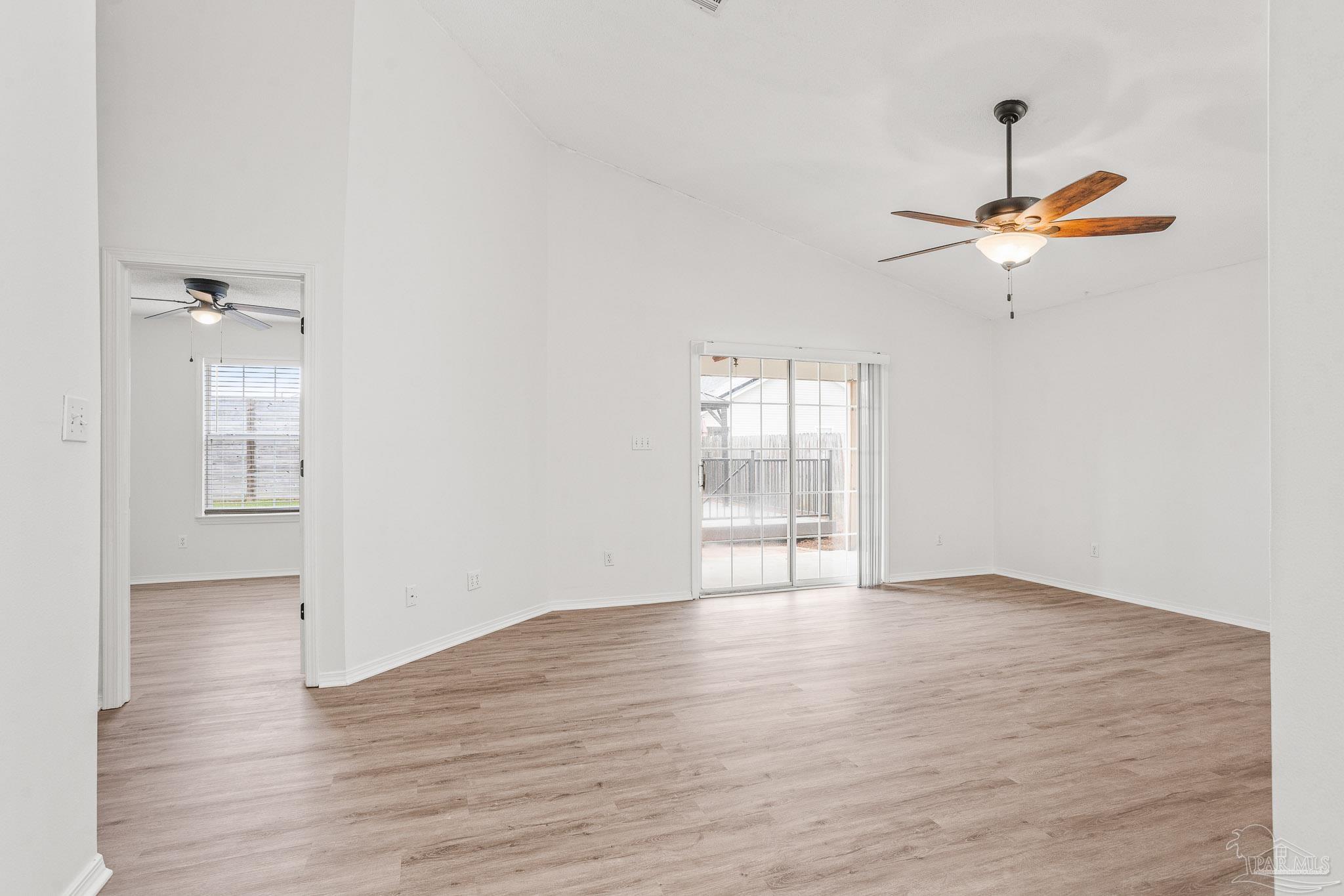 673 Hanley Downs Drive Cantonment, FL 32533 - Photo 18 of 39