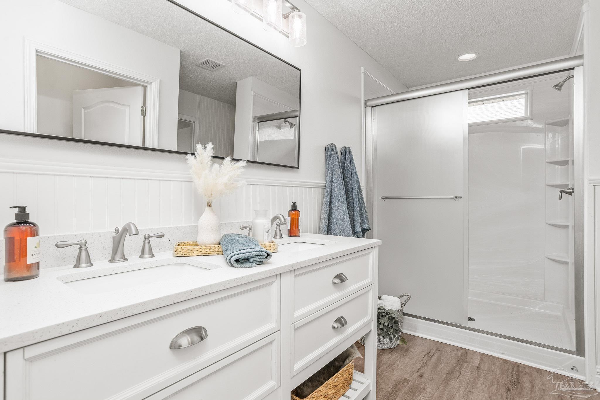 673 Hanley Downs Drive Cantonment, FL 32533 - Photo 32 of 39